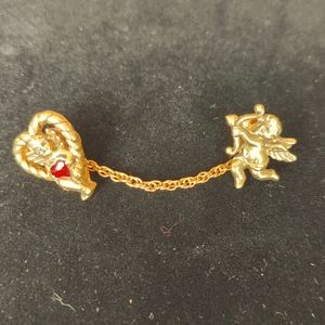 Avon Valentine Lapel pin